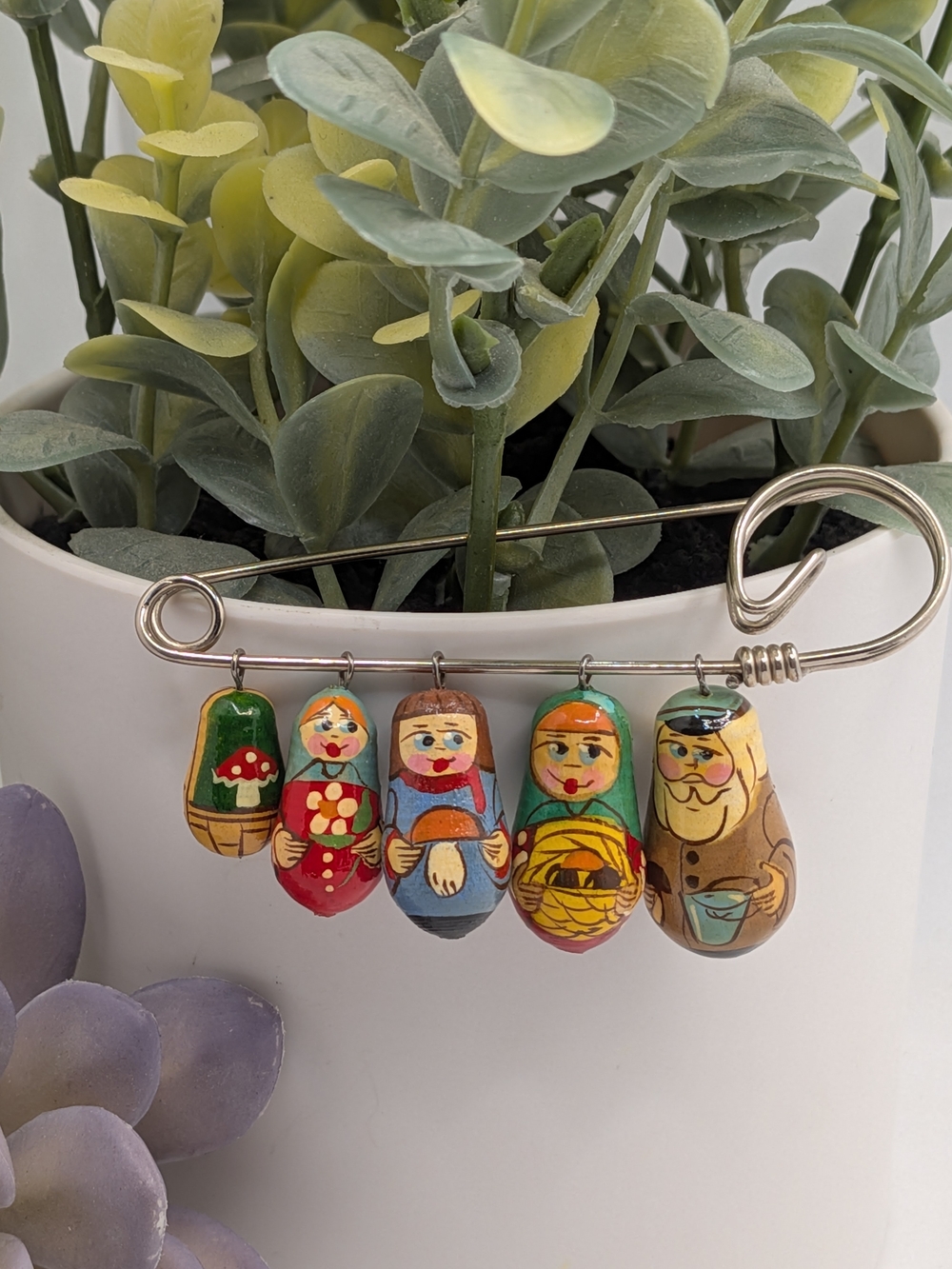 Vintage Wooden Matryoshka Russian Nesting Doll Charm Safety Pin Brooch